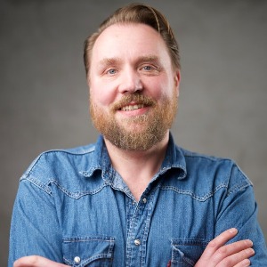 Bartosz Adamski
